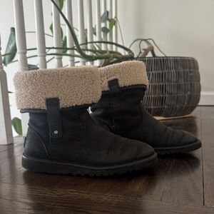 Uggs Black Leather Shearling Cuff Ankle Boots